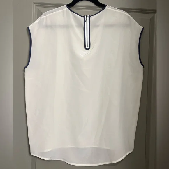 Vince Cream 100% Silk Top with Blue Trim Size Small - Boxy Fit - Picture 2 of 12